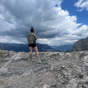 Meet your Posher, Dana